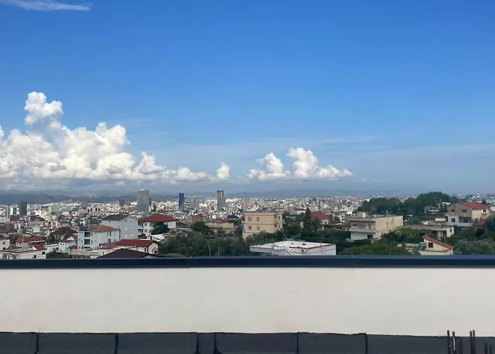 Sunlake Pensión Tirana