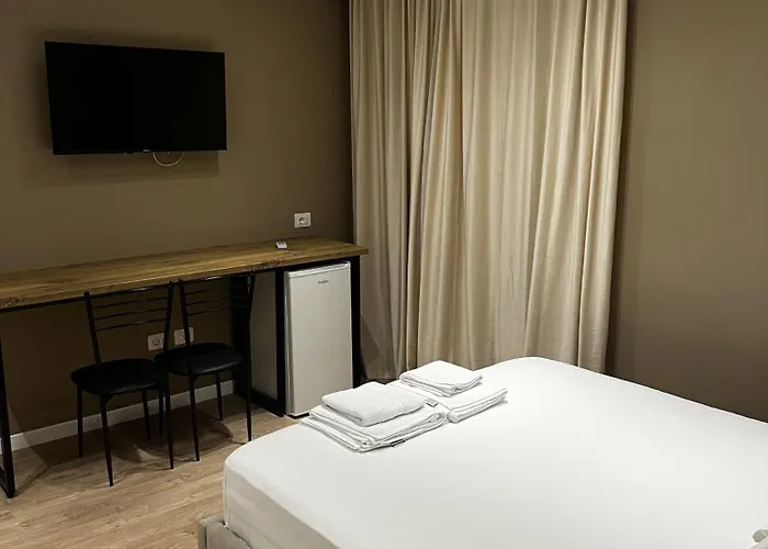 Pensión Sunlake Tirana