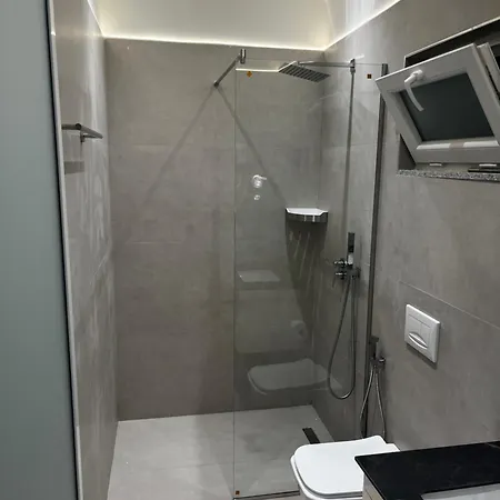 Sunlake Guest house Tirana