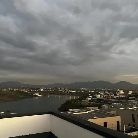 Πανσιόν Sunlake Τίρανα