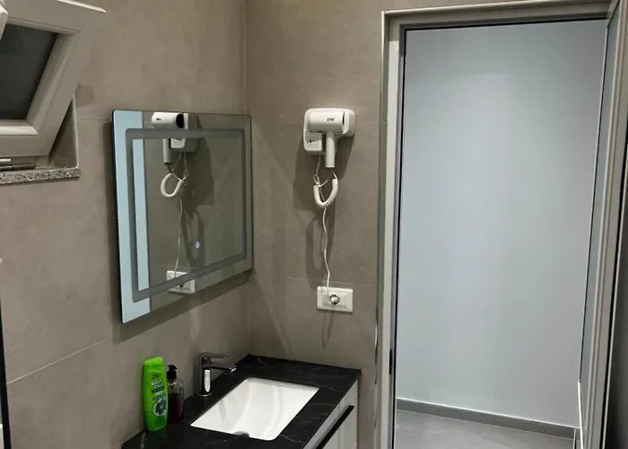 Sunlake * ティラナ